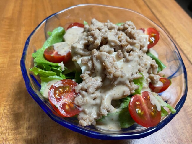 肉そぼろ豆腐サラダ