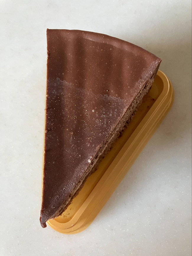 糖質86％カットの濃厚チョコショートケーキ