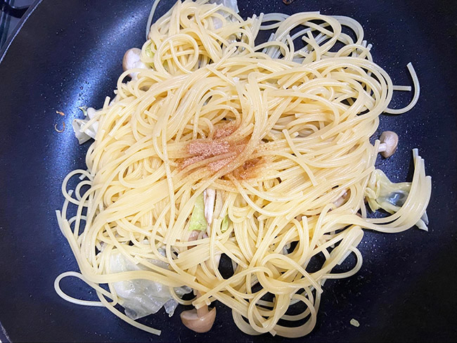 牛肉だしの素パスタ