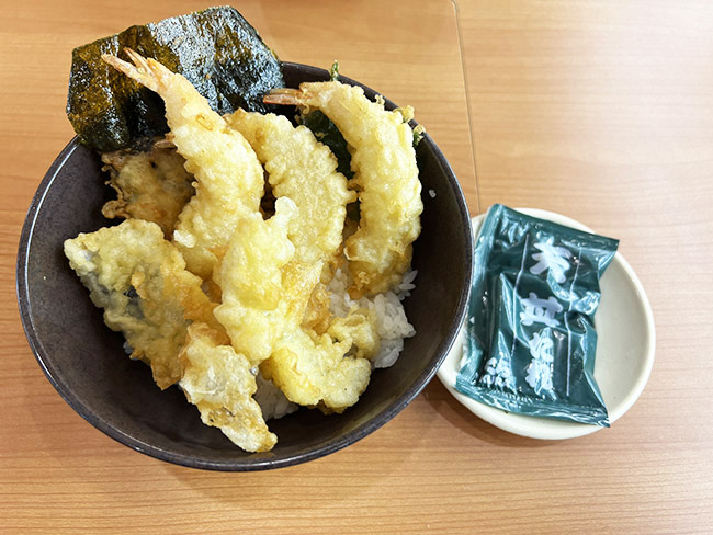 平日限定ランチ「えび天と季節の天丼」