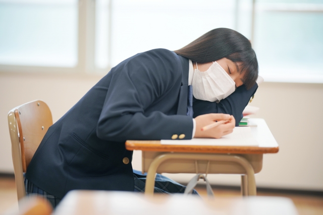 ②中学生で伸び悩む子は睡眠不足が原因