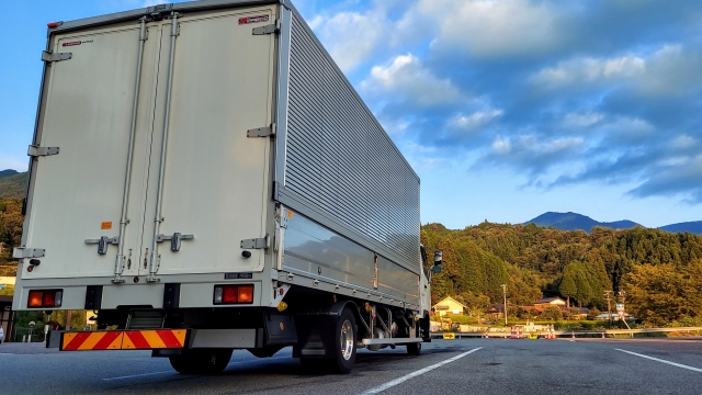 トラックに乗って交通事故に遭う夢