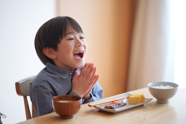 あいさつや自己紹介ができる