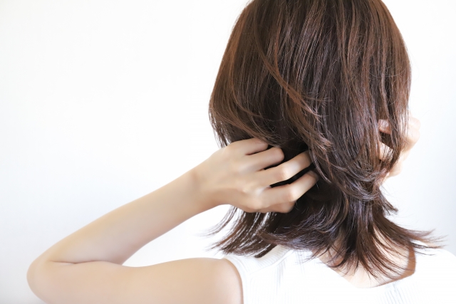 メイクやヘアスタイリングはしっかりめに