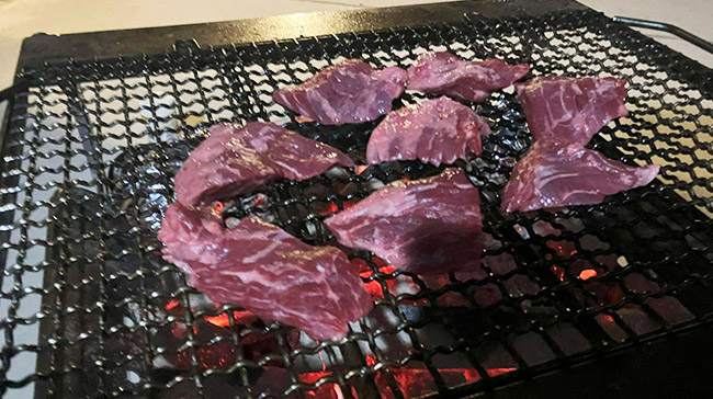 焼き肉風にカットしたハラミを食べました