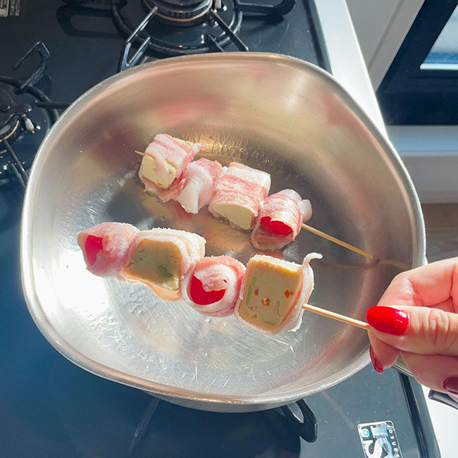 フライパンでこんがり焼いて完成！