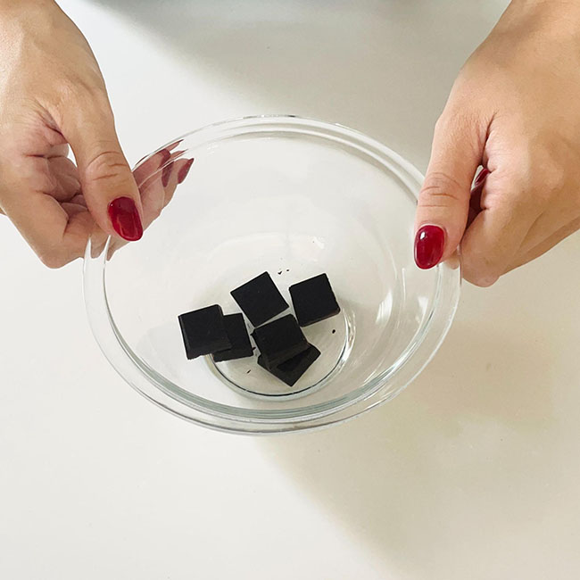 チョコレートを電子レンジで溶かす