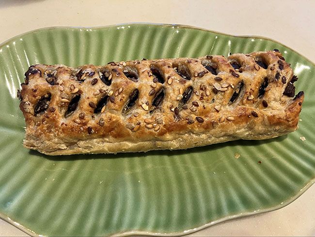 オートミールや白ごまなど、数種類の穀物がたっぷりとトッピング