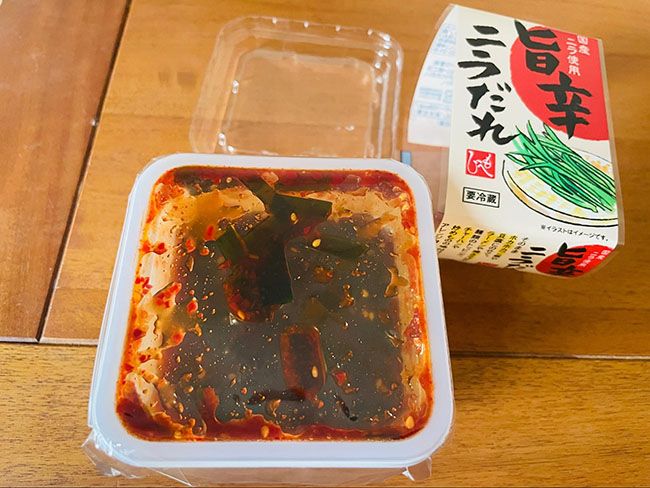 「旨辛ニラだれ」を開封