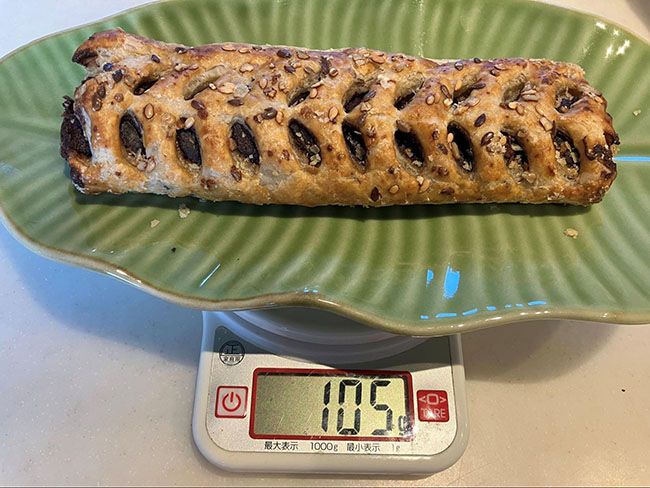 1本取り出して量ってみると105g
