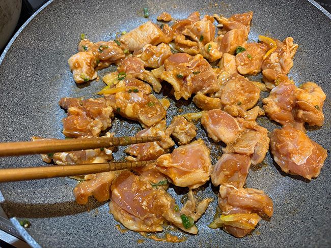 少量の油をひいてフライパンで焼くだけ