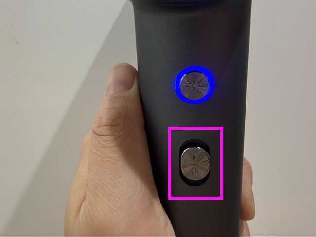 スイッチを真ん中にして「弱風」