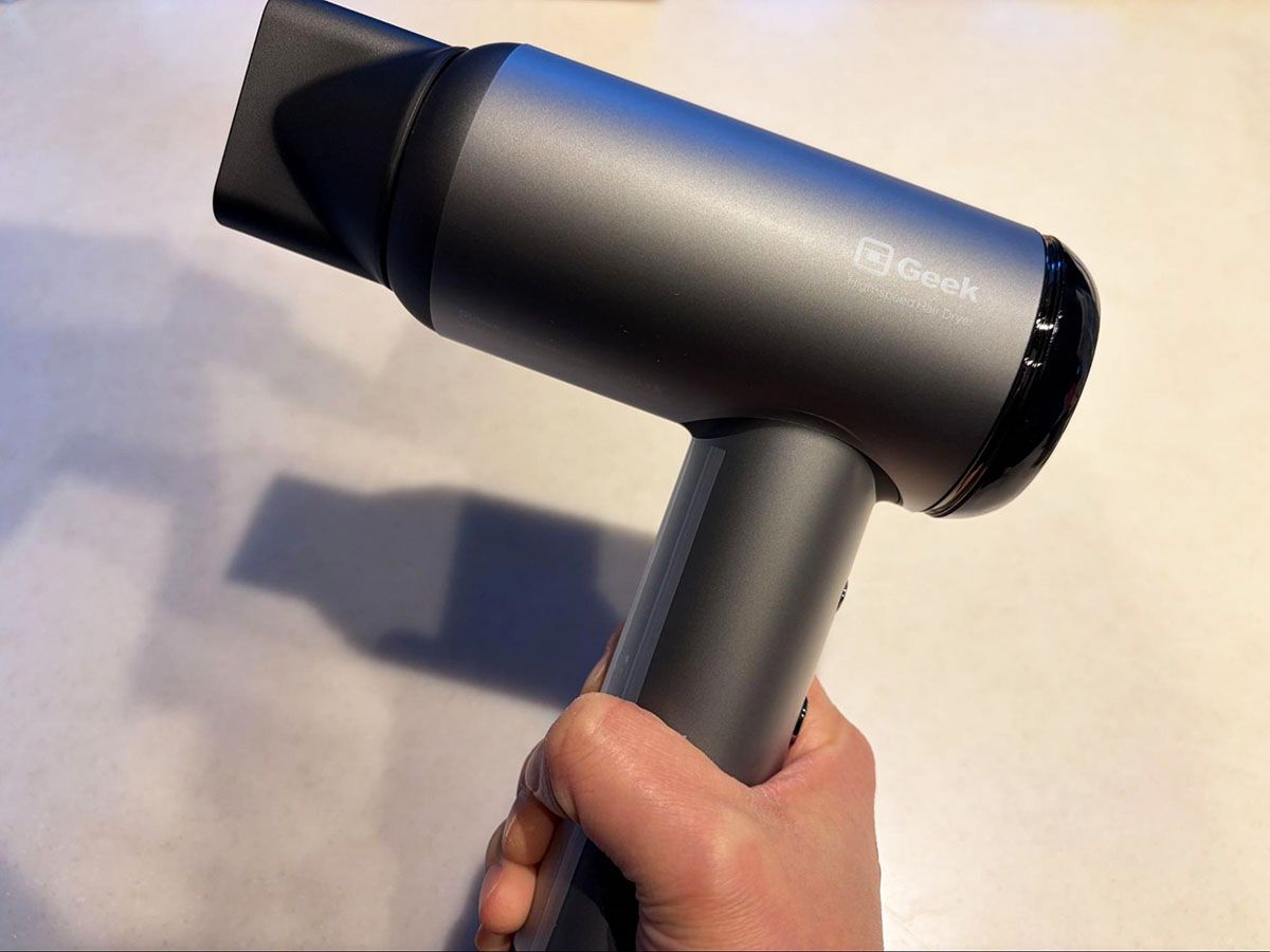 GEEK BLDC パワーヘアドライヤー