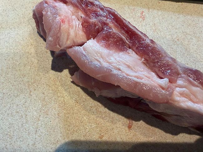 肉の厚みがある部分にも切り込みを入れる